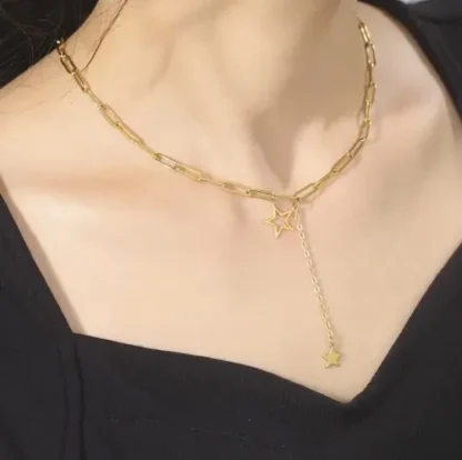 Collier en forme de Y avec chaine grosse maille et etoile